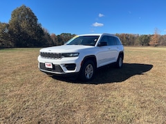 2024 Jeep Grand Cherokee Laredo SUV