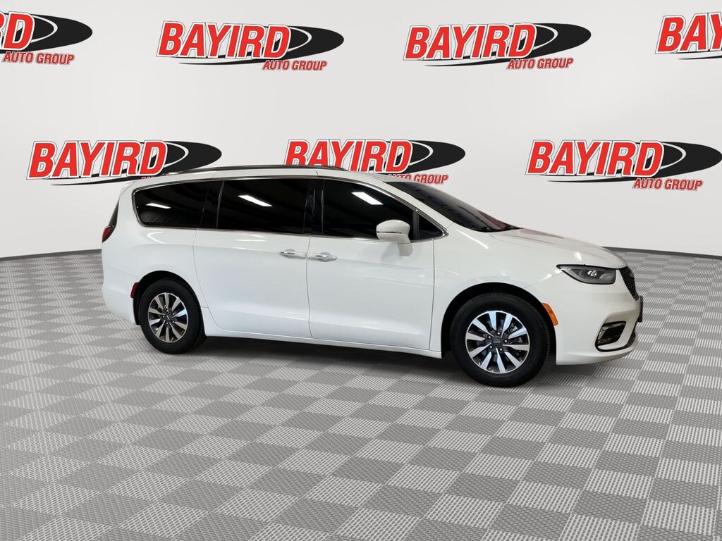 Used 2021 Chrysler Pacifica Touring L Van Passenger Van