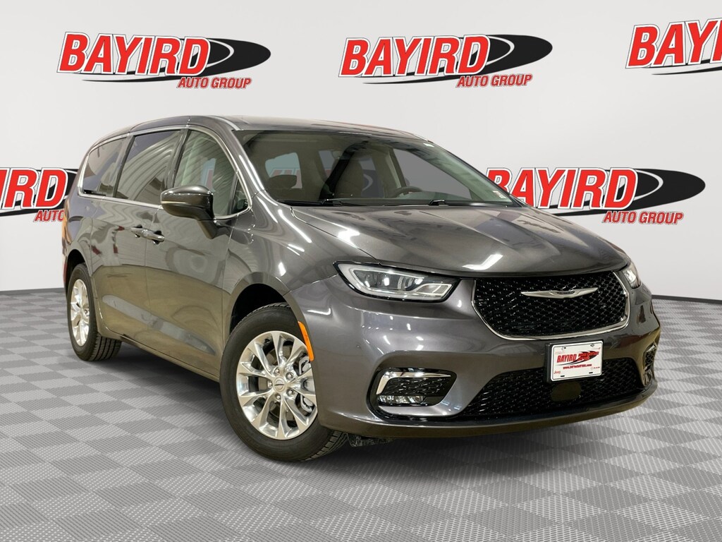 Used 2023 Chrysler Pacifica Touring L Van Passenger Van