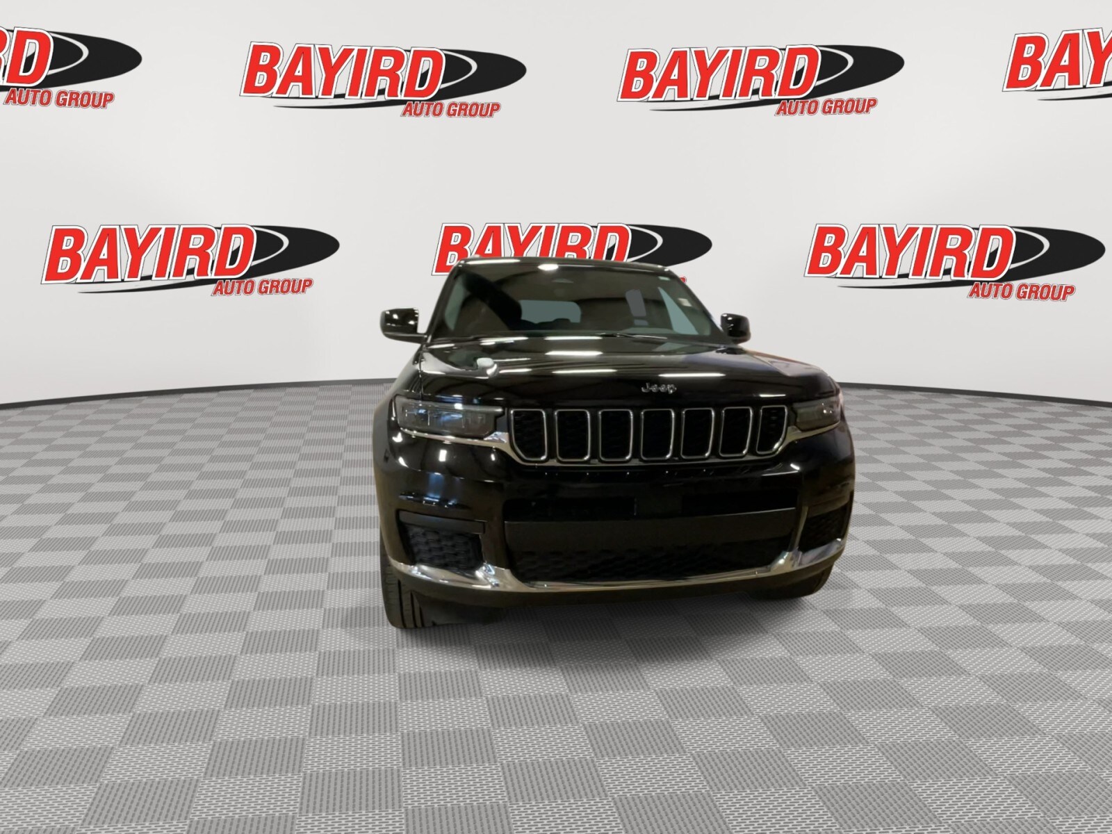 2023 Jeep Grand Cherokee Laredo photo 3