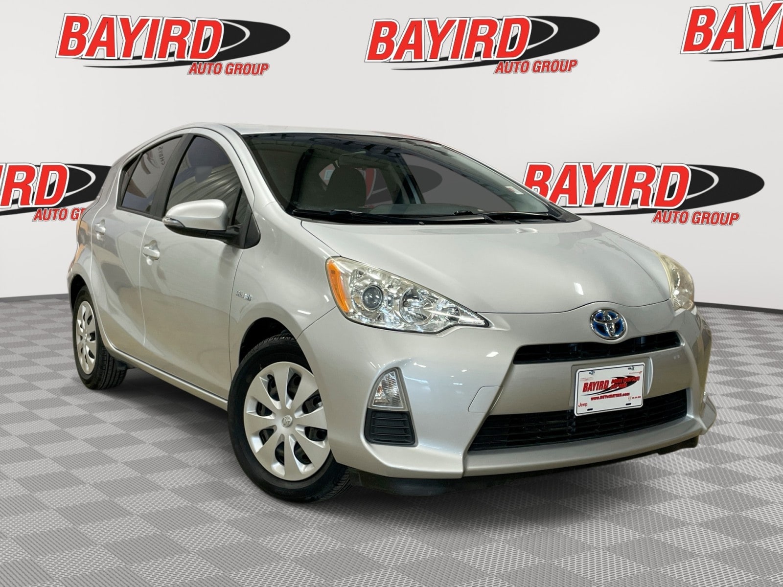 2014 Toyota Prius c Two's photo