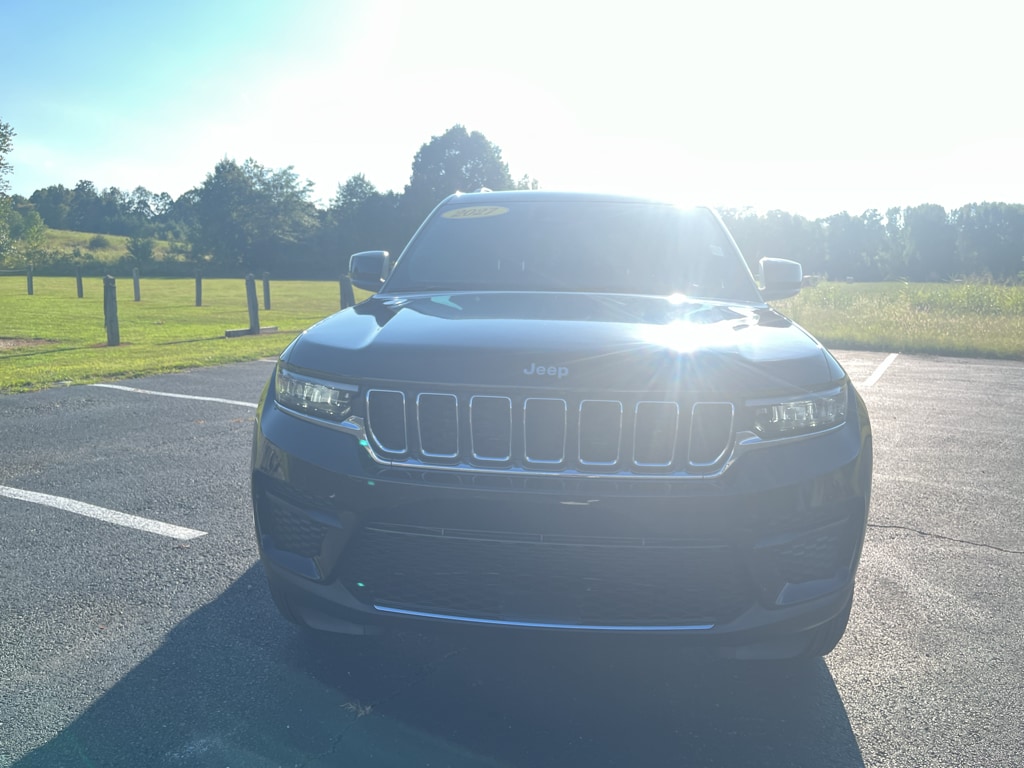 New 2027 Jeep Grand Cherokee Laredo X Sport Utility
