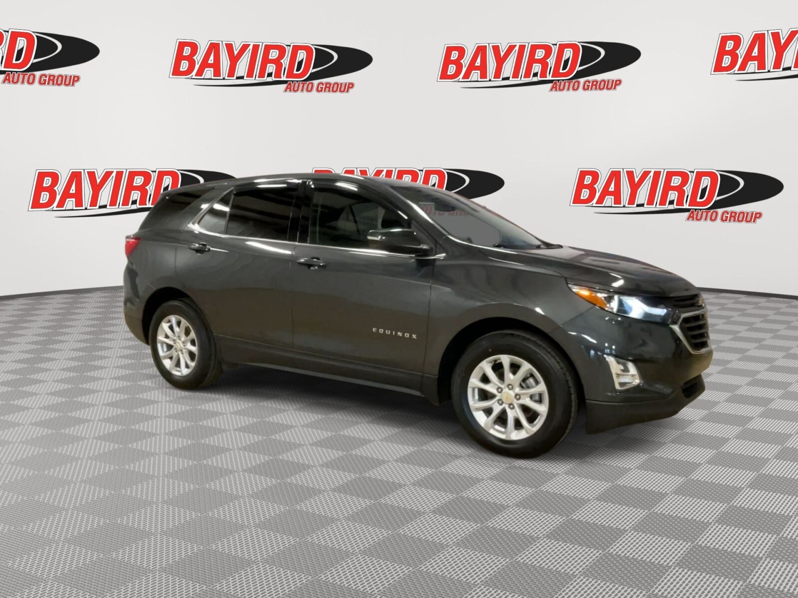 2018 Chevrolet Equinox LT photo 2