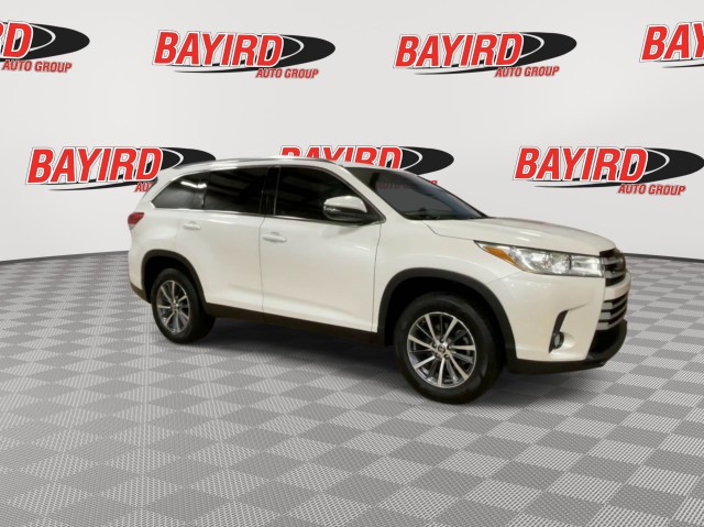 Used 2019 Toyota Highlander XLE with VIN 5TDKZRFH4KS364261 for sale in Paragould, AR