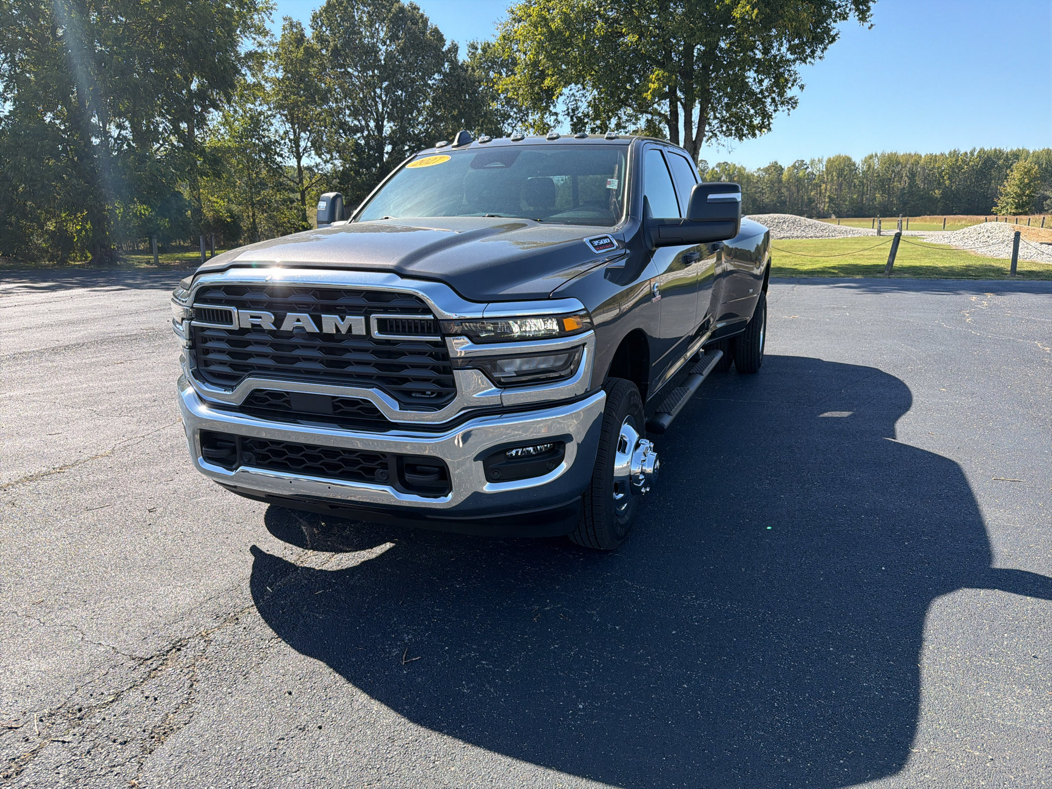 New 2027 Ram 3500 TRADESMAN CREW CAB 4X4 8' BOX Pickup