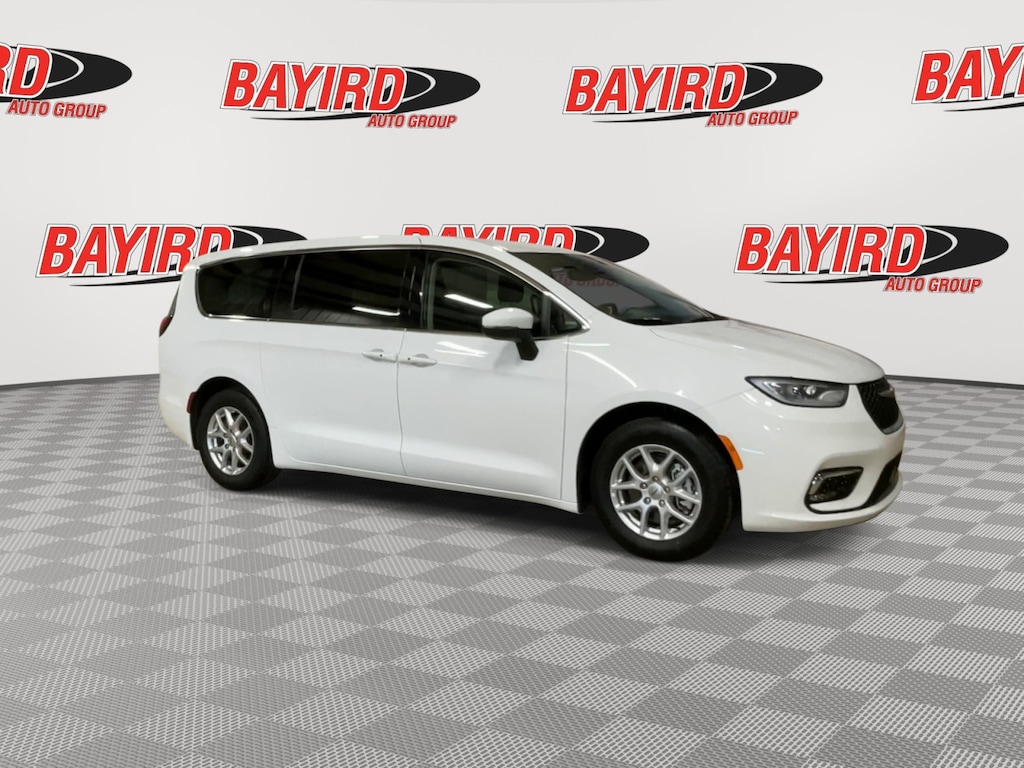 Used 2023 Chrysler Pacifica Touring L Van Passenger Van
