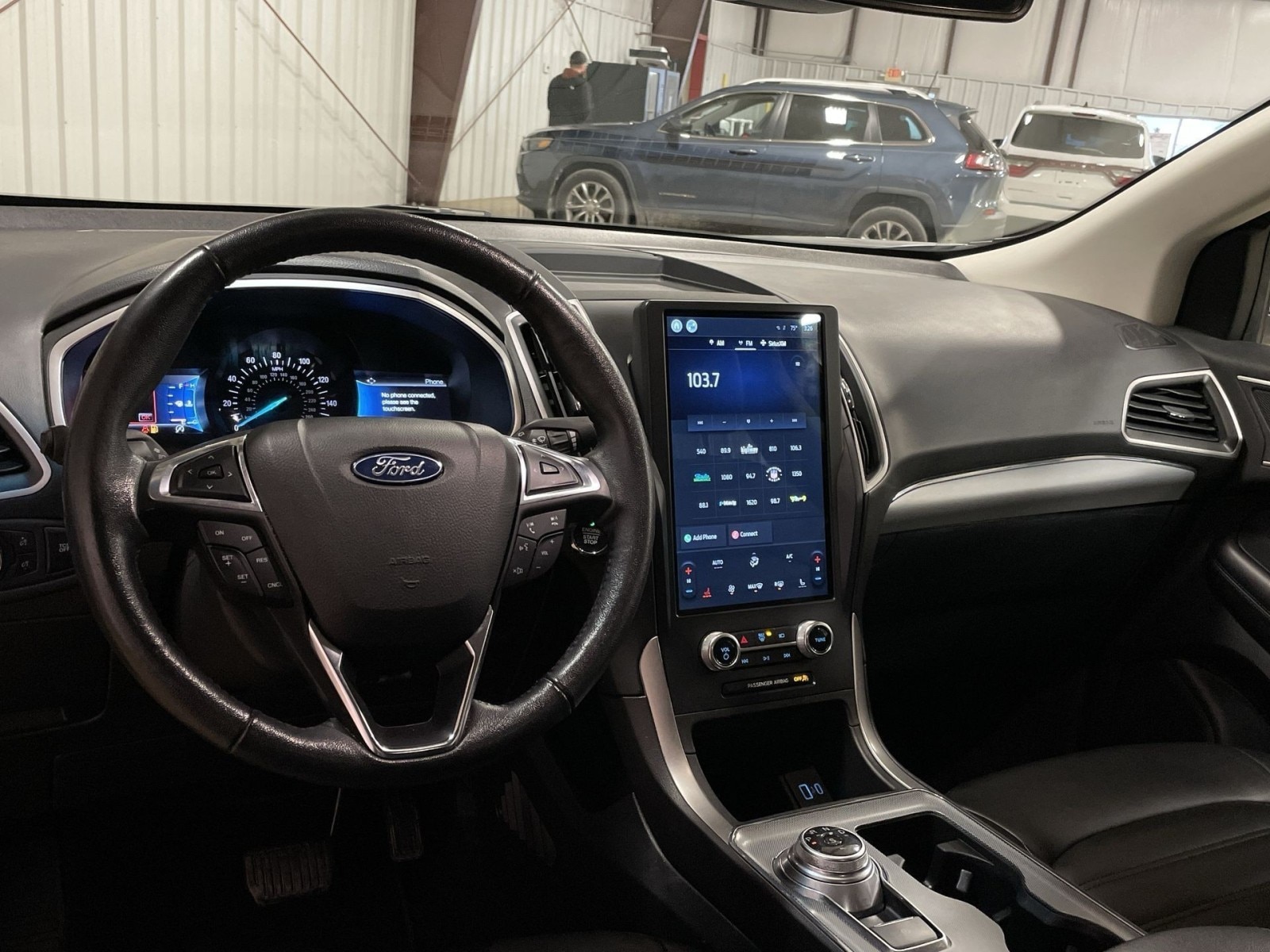 2021 Ford Edge SEL - Photo 18