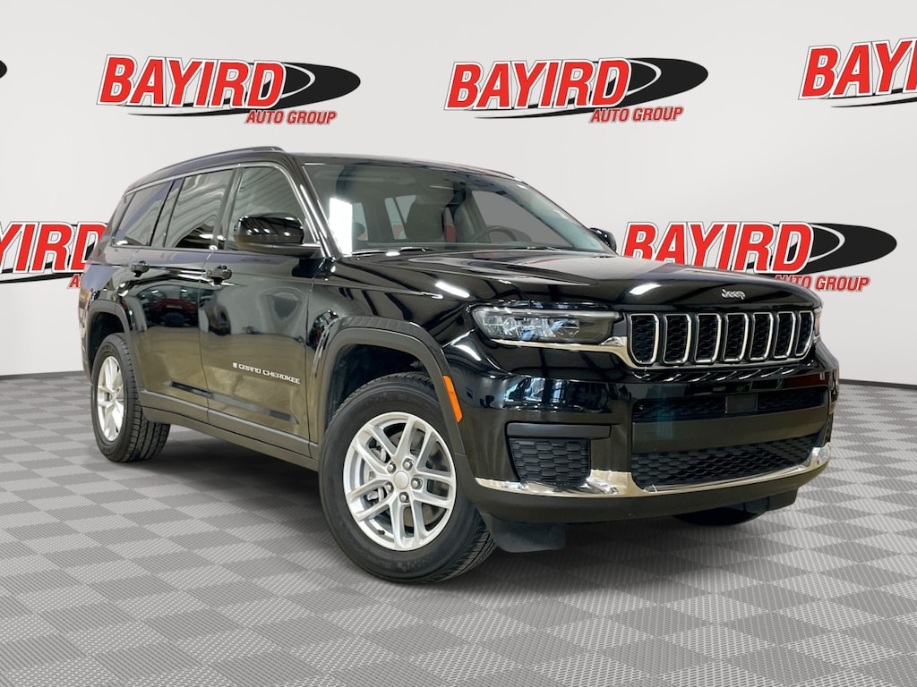 Used 2023 Jeep Grand Cherokee L Laredo SUV