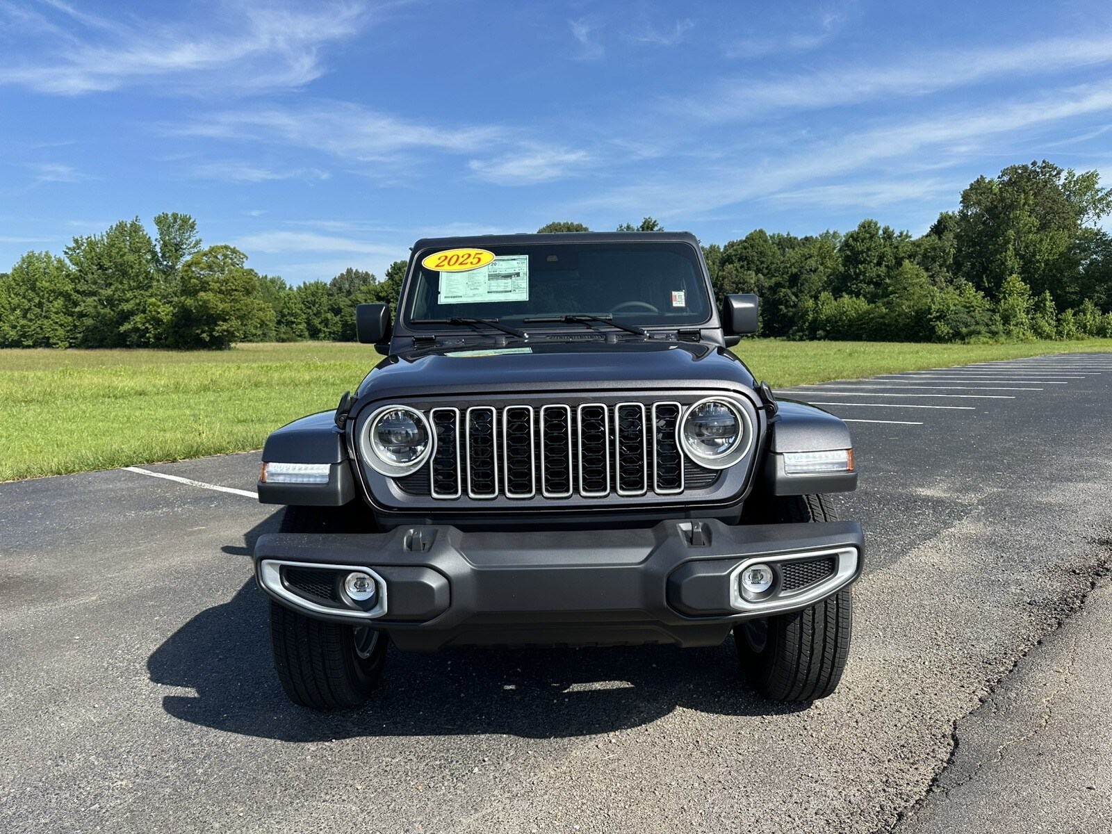 2025 Jeep Wrangler Sahara photo 2