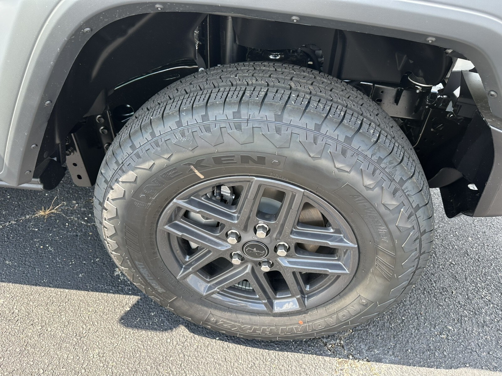 2025 Jeep Wrangler Sport S photo 3