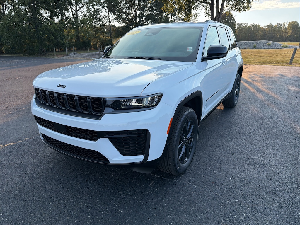 New 2027 Jeep Grand Cherokee LAREDO ALTITUDE 4X4 Sport Utility