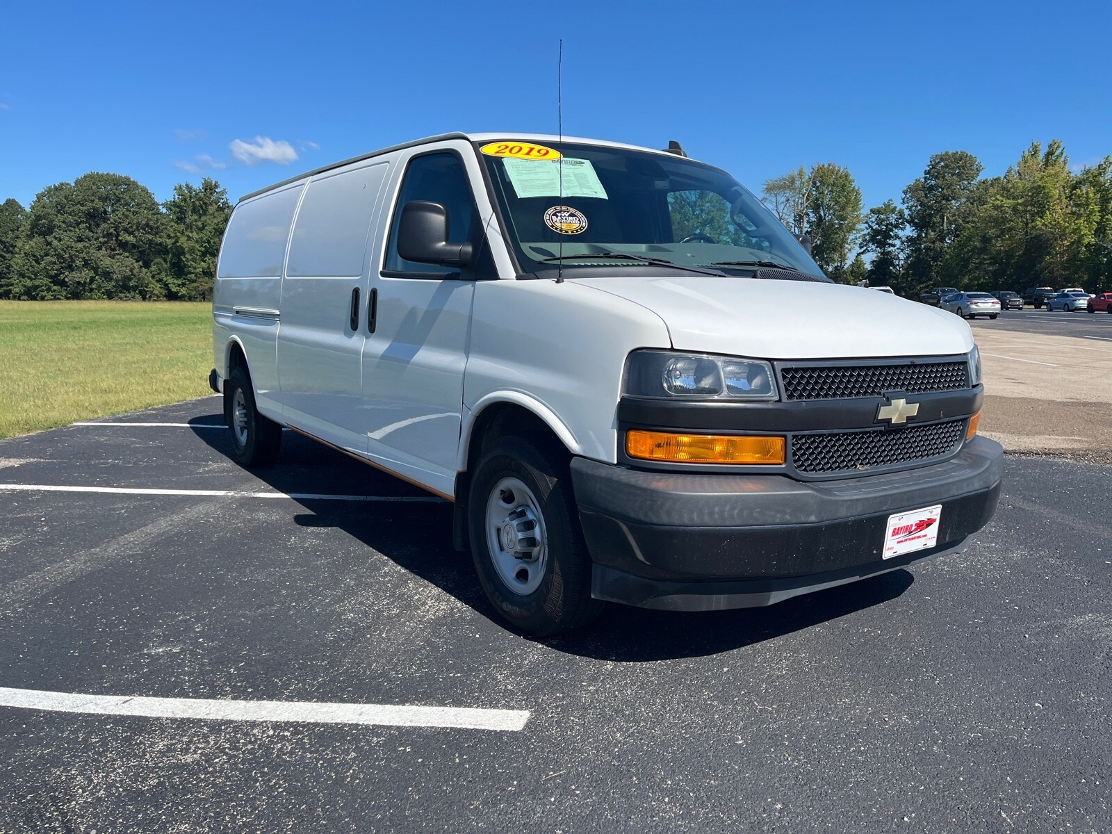 2019 Chevrolet Express 3500 Work Cargo Van photo 3