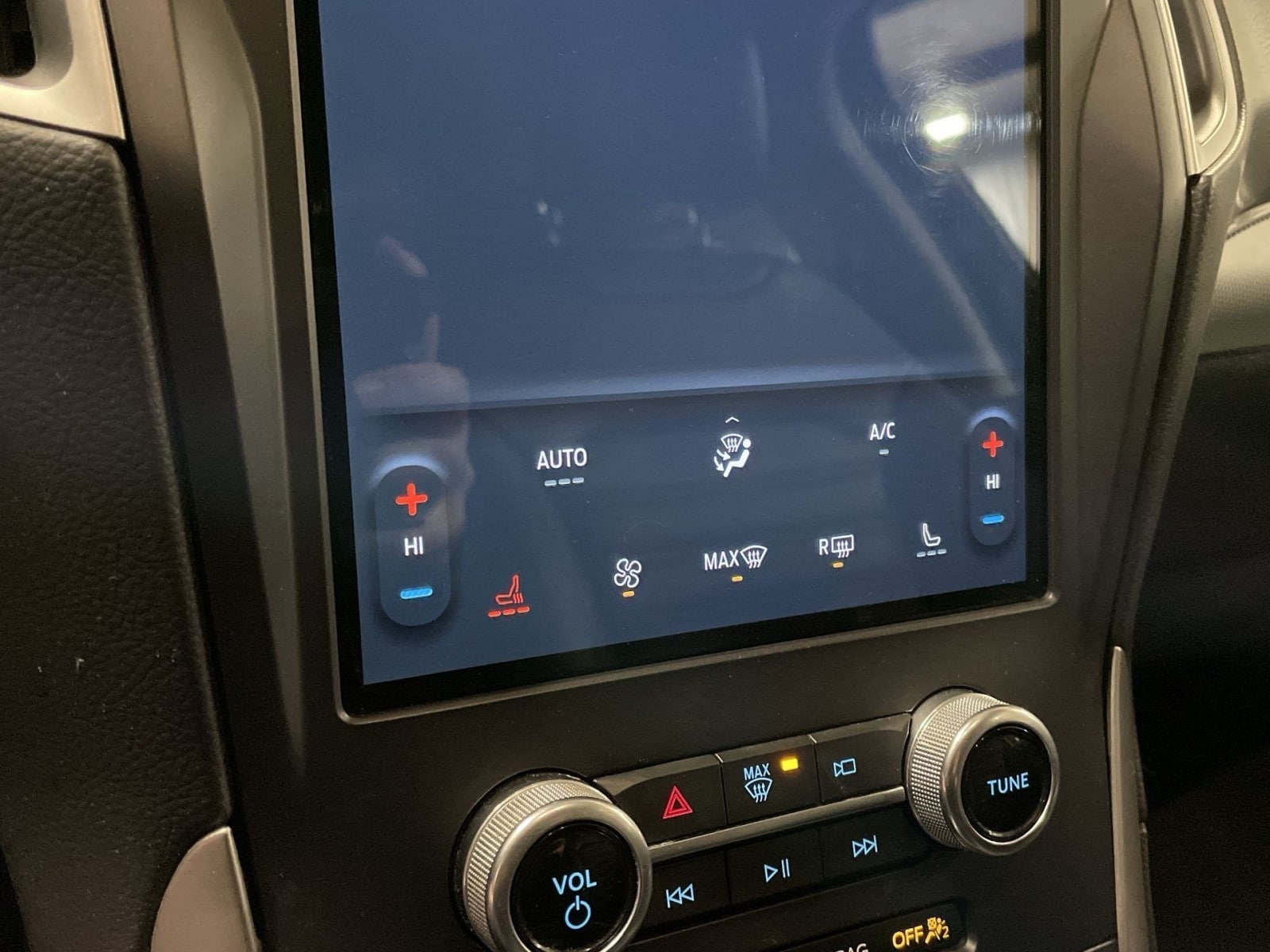 2021 Ford Edge SEL - Photo 22