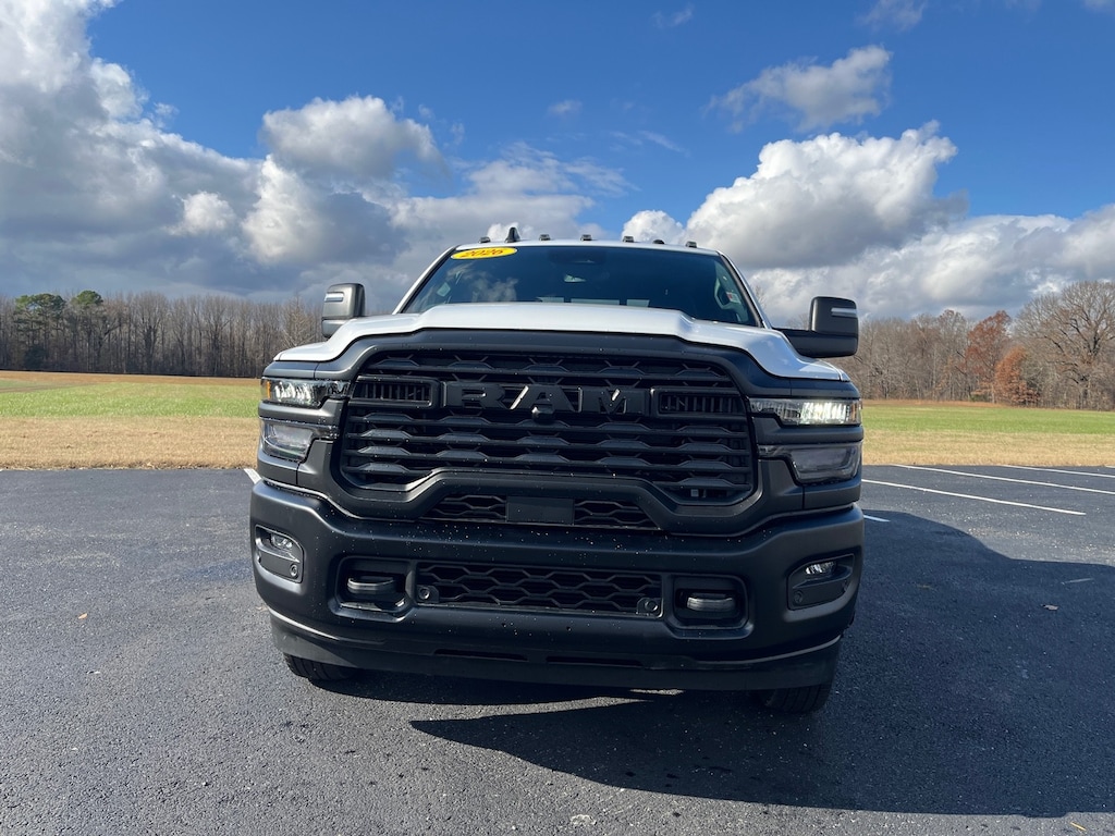 New 2026 Ram 3500 TRADESMAN CREW CAB 4X4 8' BOX Pickup