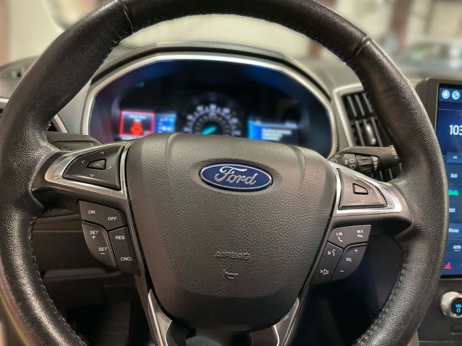 2021 Ford Edge SEL - Photo 17