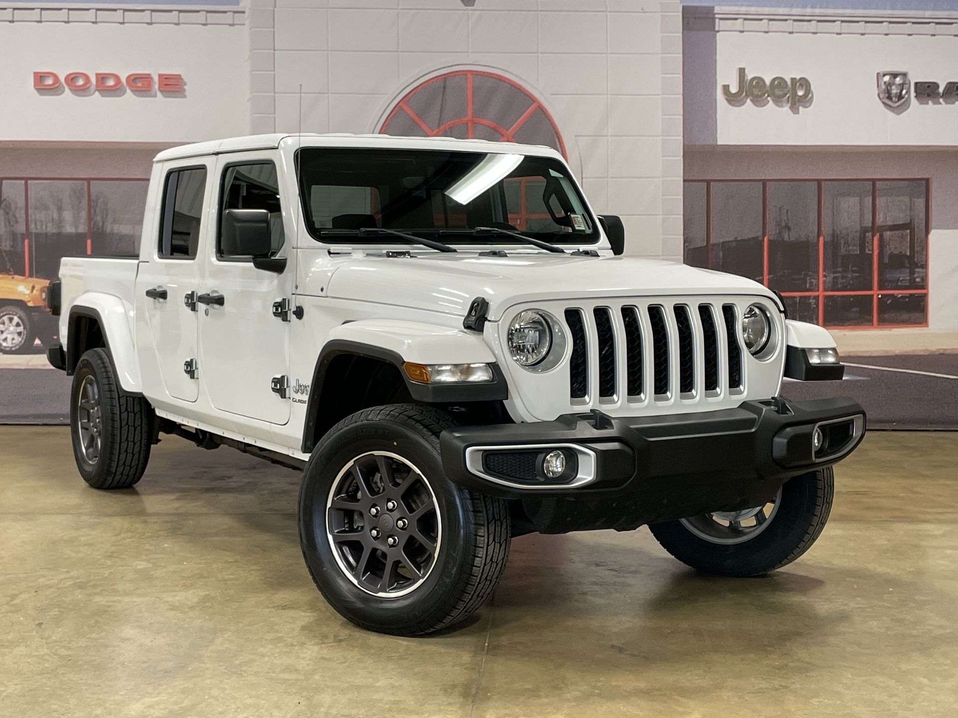 Used 2021 Jeep Gladiator Overland Truck Crew Cab