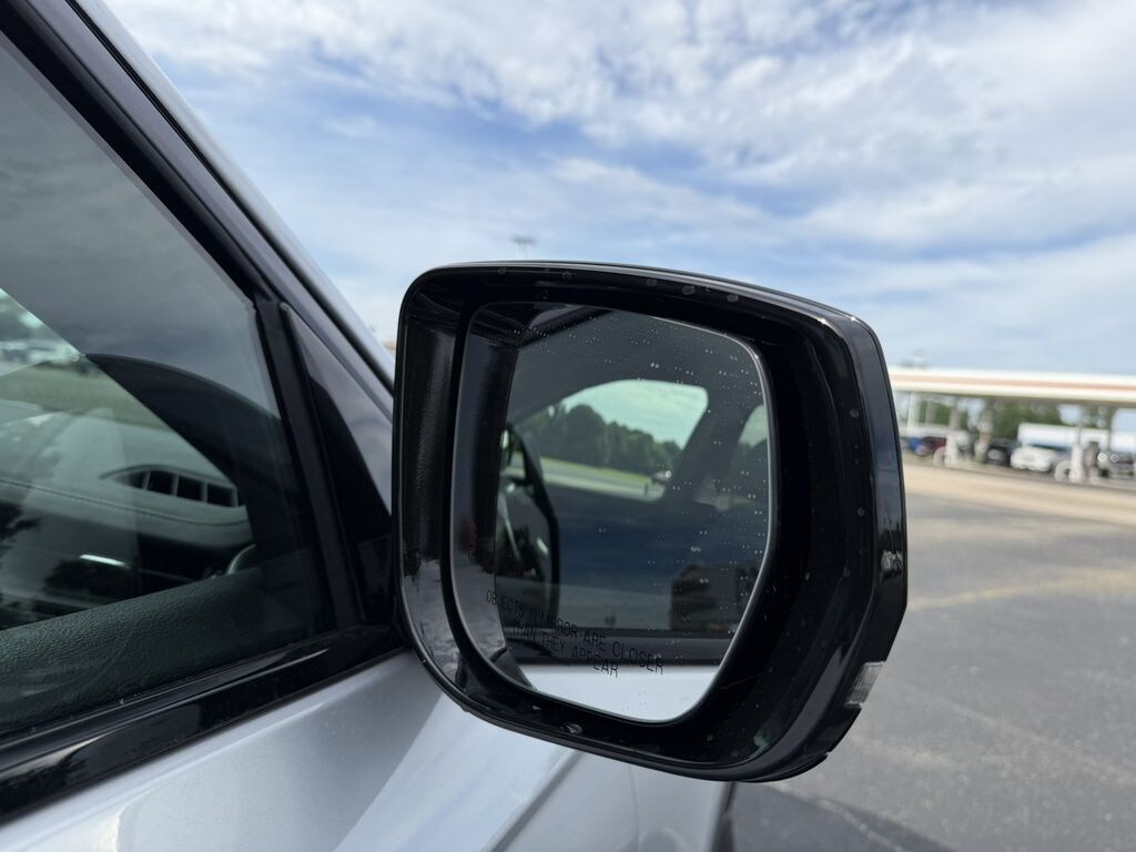 New 2026 Jeep Grand Cherokee L Laredo Sport Utility
