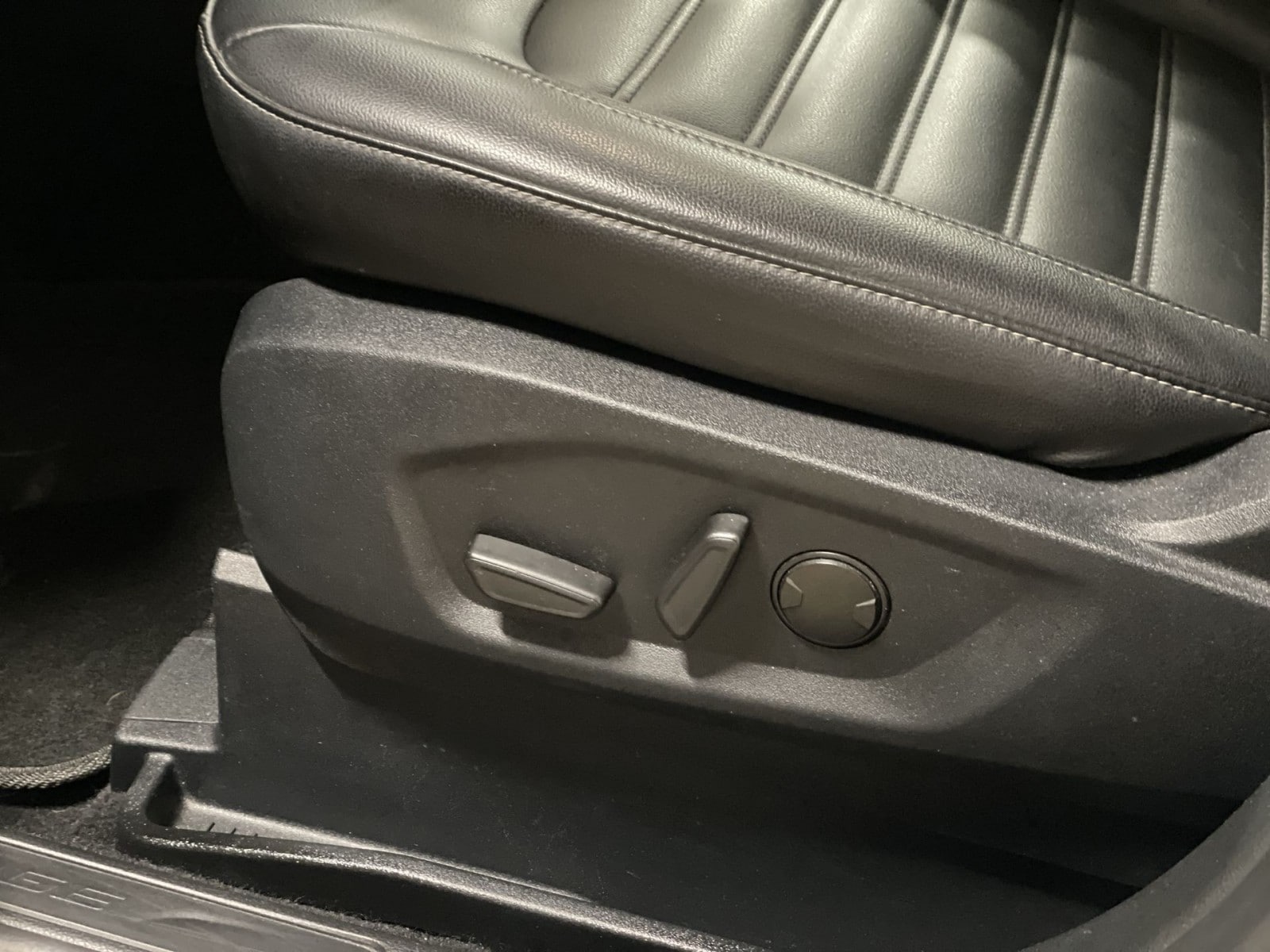 2021 Ford Edge SEL - Photo 14