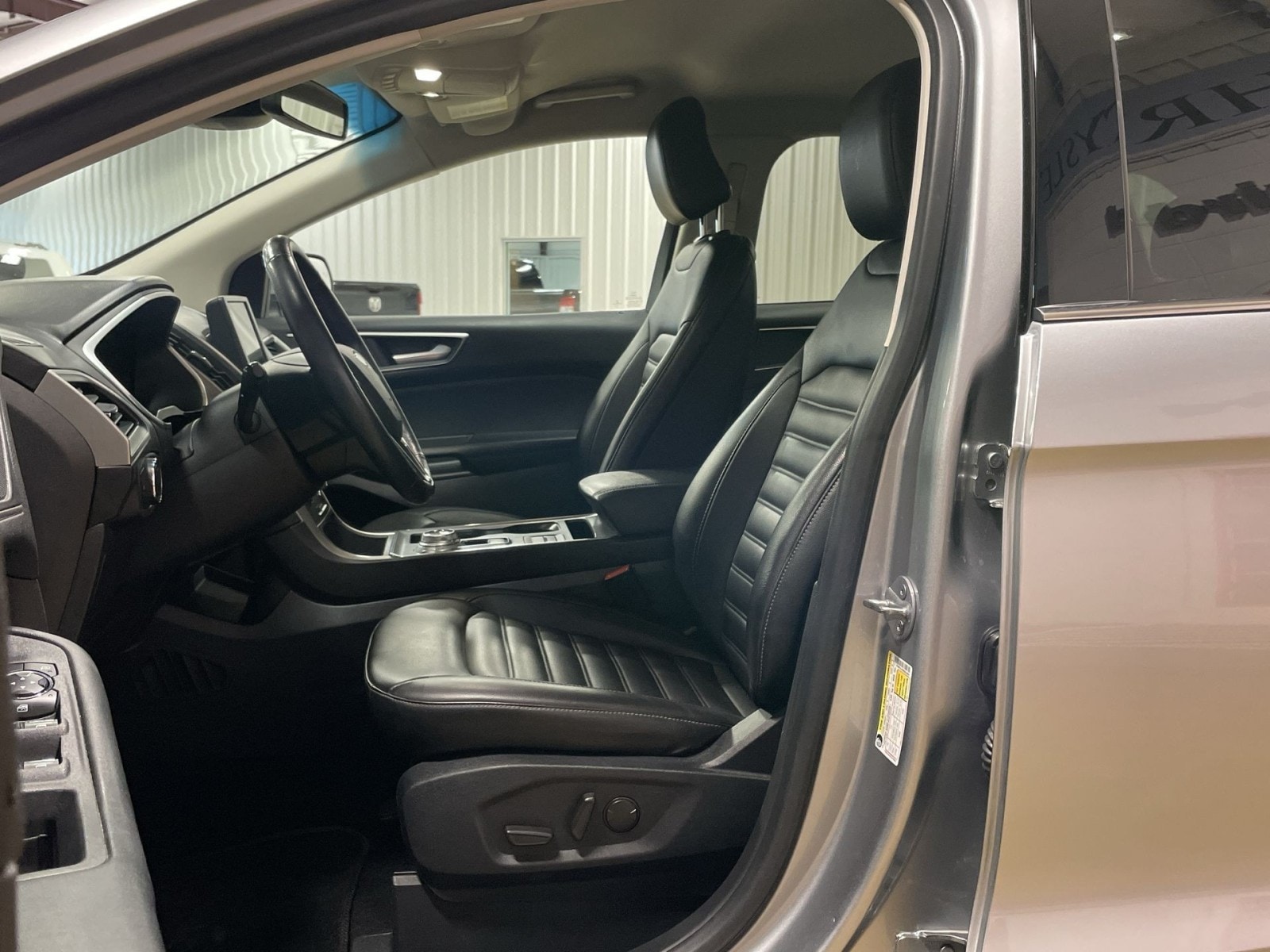 2021 Ford Edge SEL - Photo 15