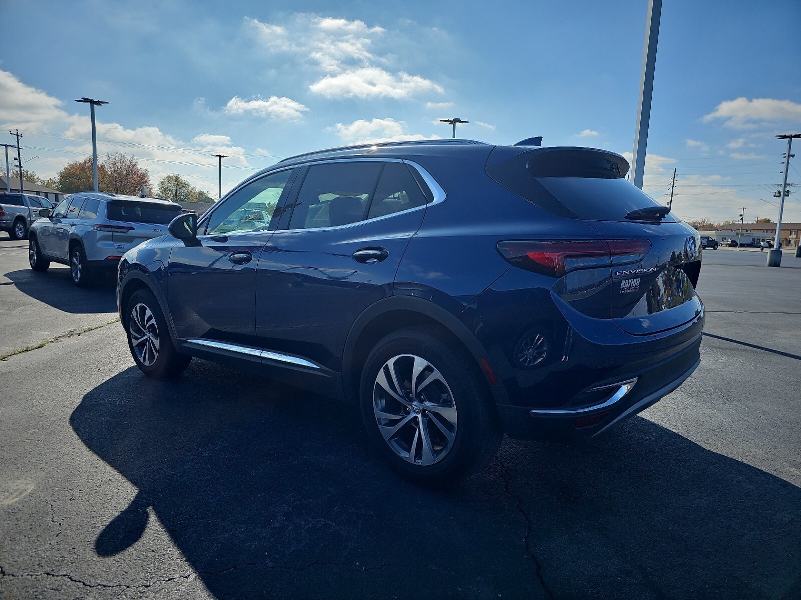 2023 Buick Envision Essence photo 3