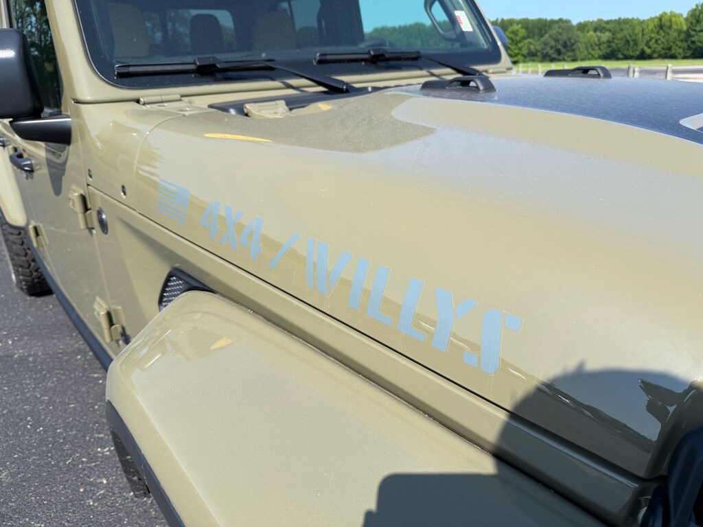 New 2026 Jeep Gladiator Sport Pickup