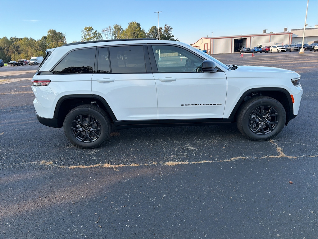 New 2027 Jeep Grand Cherokee LAREDO ALTITUDE 4X4 Sport Utility