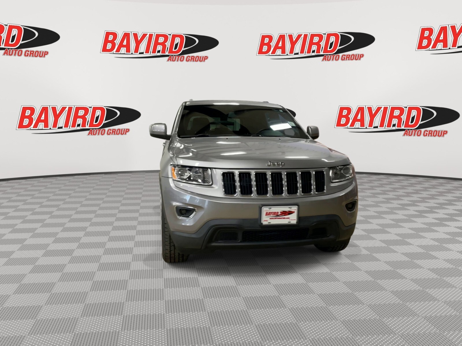 2015 Jeep Grand Cherokee Laredo photo 2