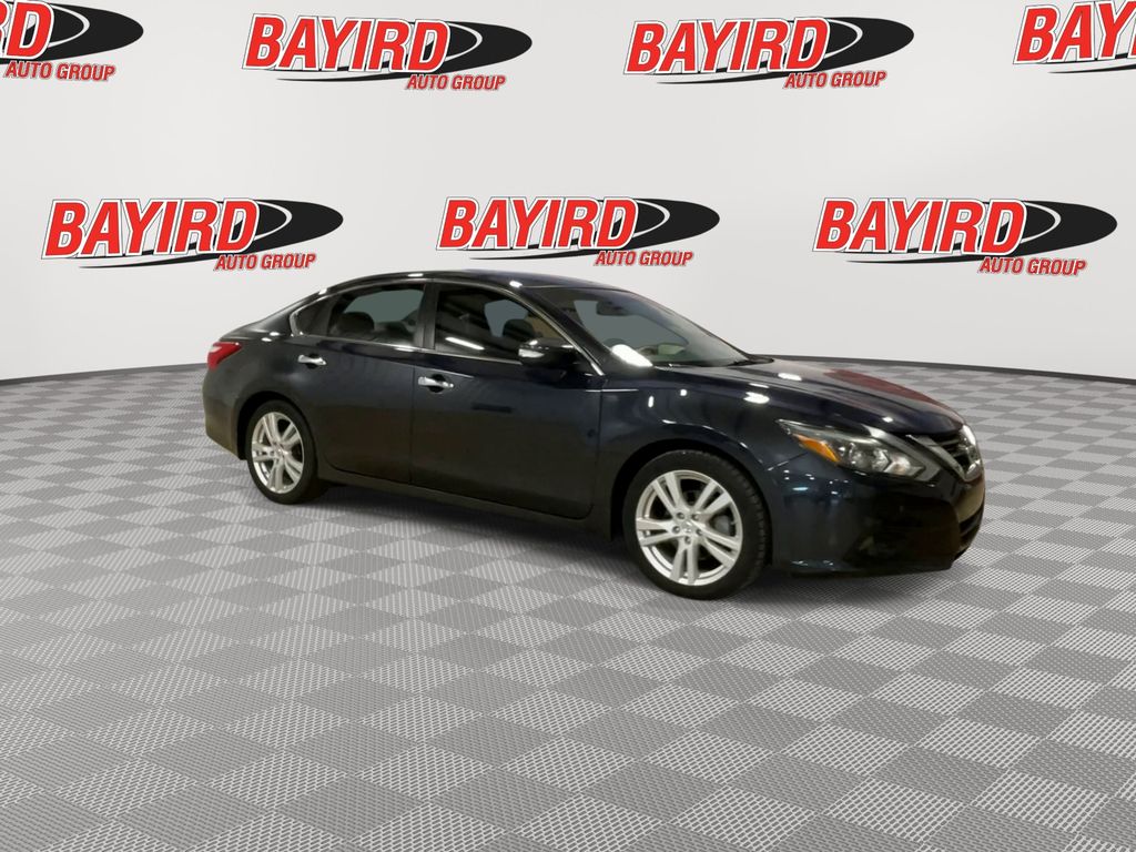 Used 2016 Nissan Altima SL with VIN 1N4BL3AP8GC163605 for sale in Paragould, AR