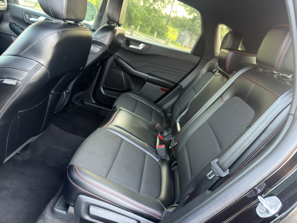 2025 Ford Escape ST-Line Select - Photo 18