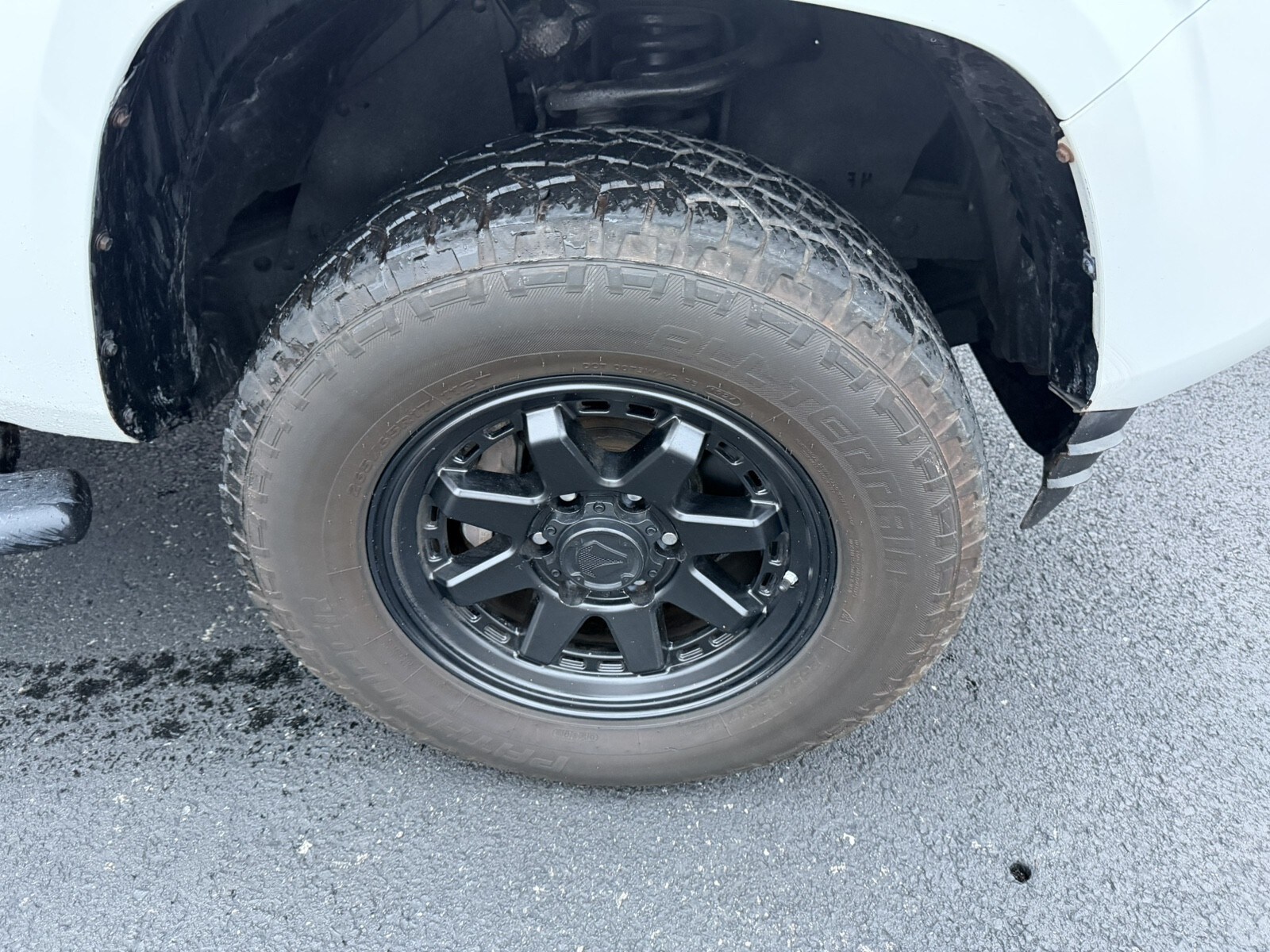 2023 Toyota Tacoma SR V6 photo 3