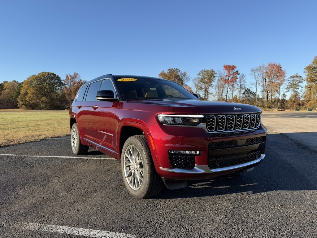 New 2025 Jeep Grand Cherokee L SUMMIT 4X4 Sport Utility