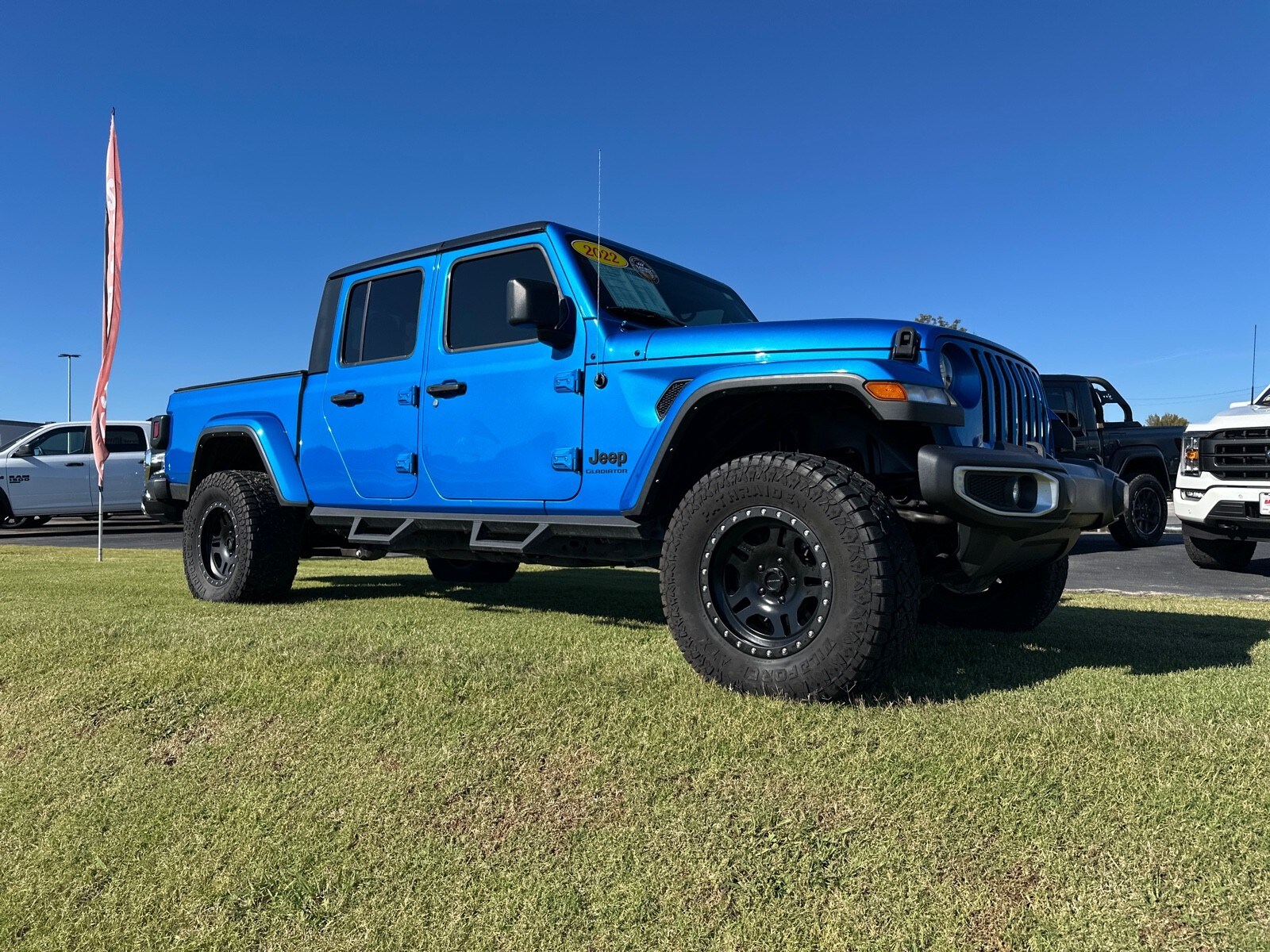 2022 Jeep Gladiator Sport S photo 2
