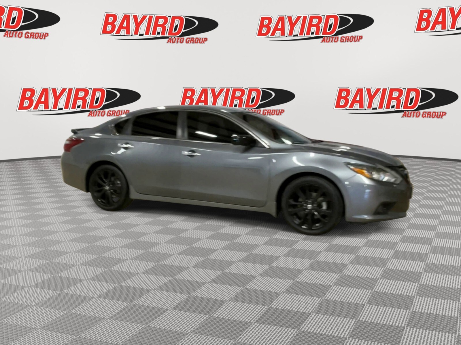 2018 Nissan Altima 2.5 SR photo 2