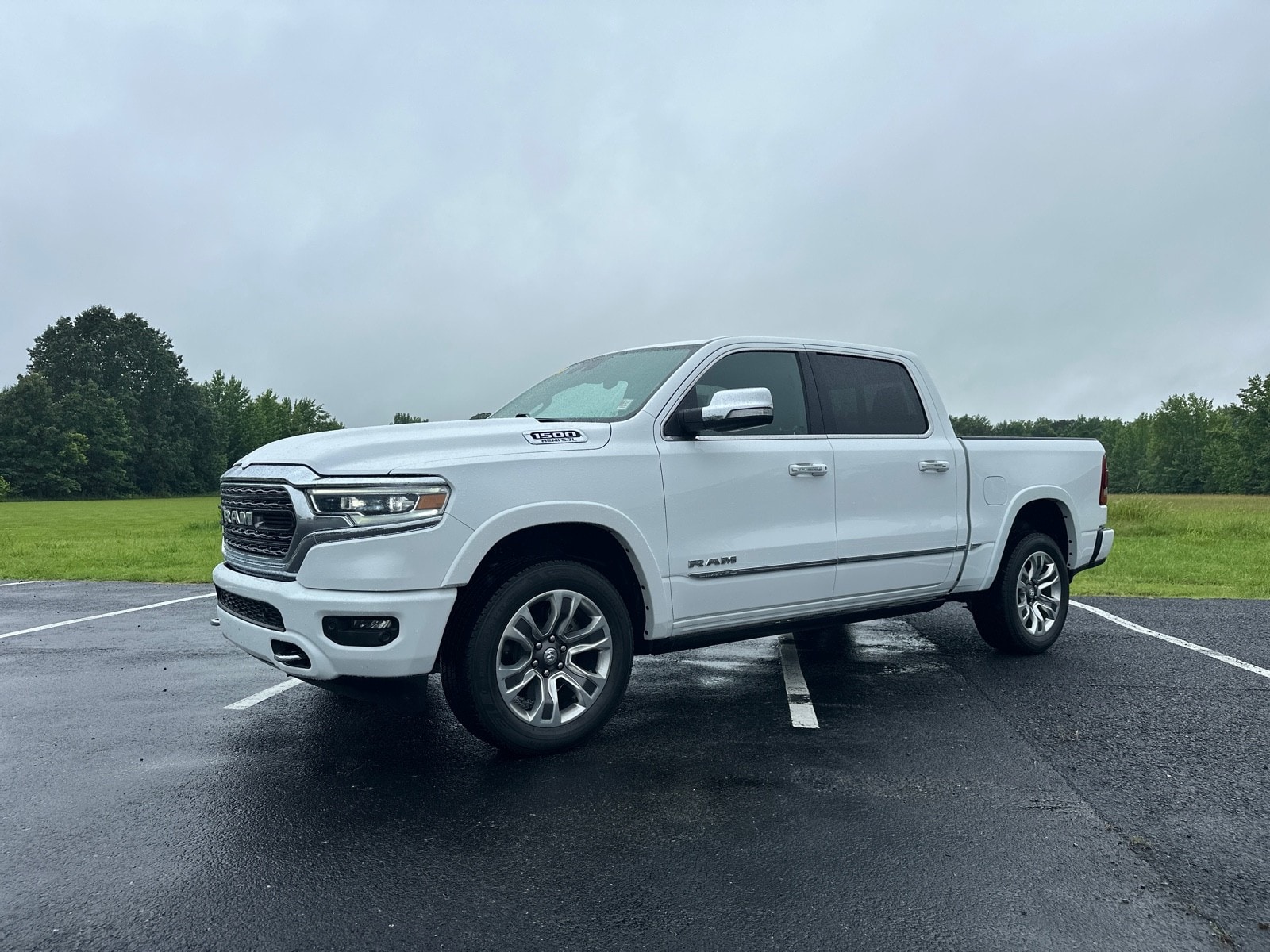 Used 2022 RAM Ram 1500 Pickup Limited with VIN 1C6SRFHT7NN456000 for sale in Paragould, AR