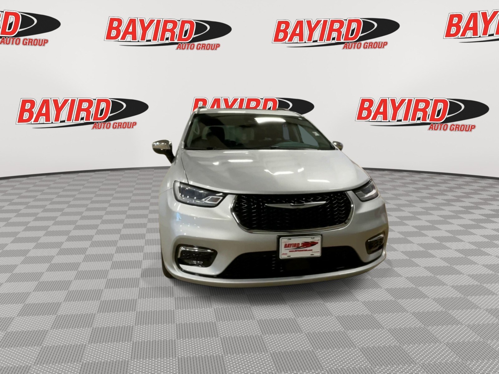 2023 Chrysler Pacifica Limited photo 3