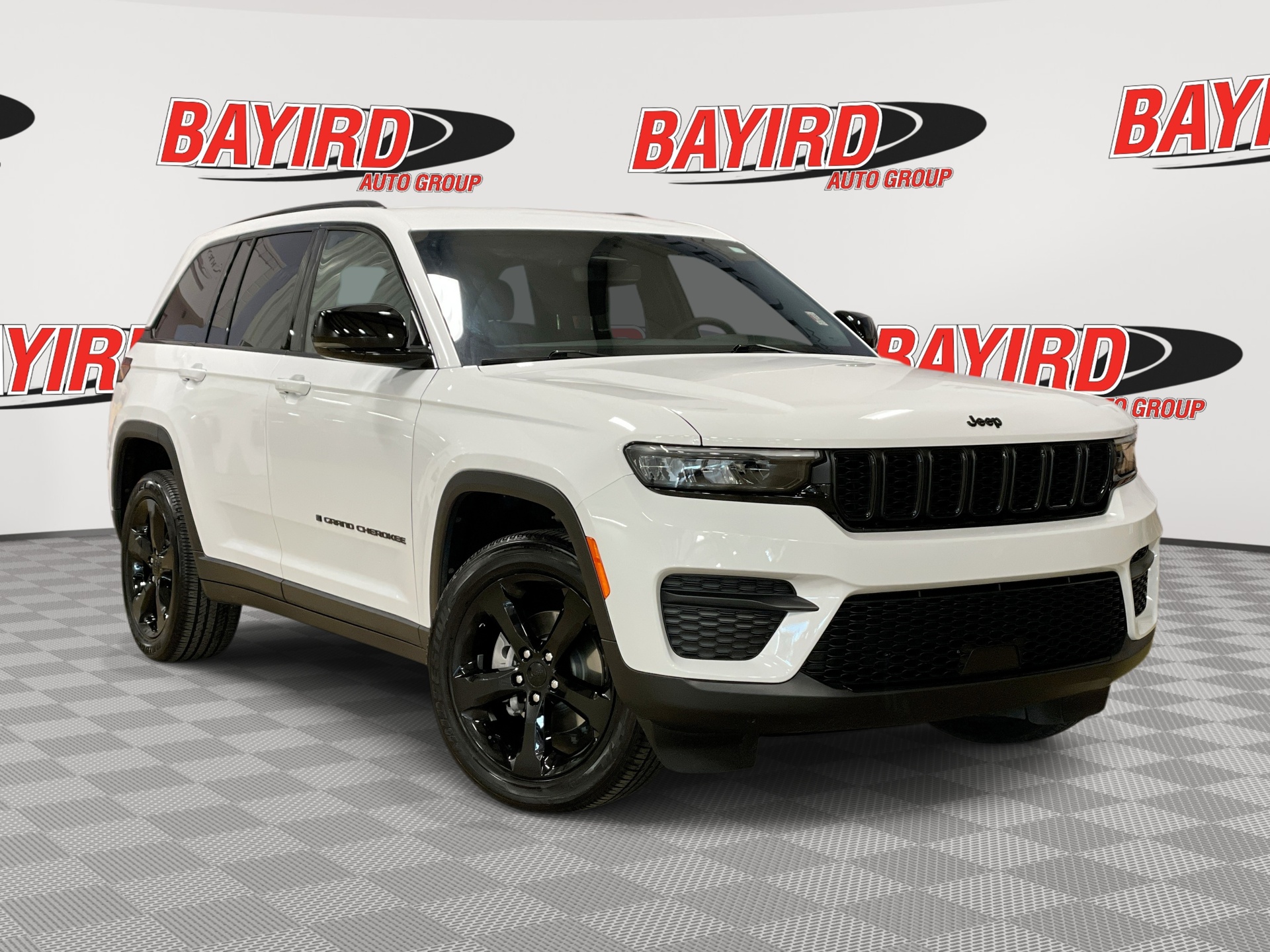 2023 Jeep Grand Cherokee Laredo SUV