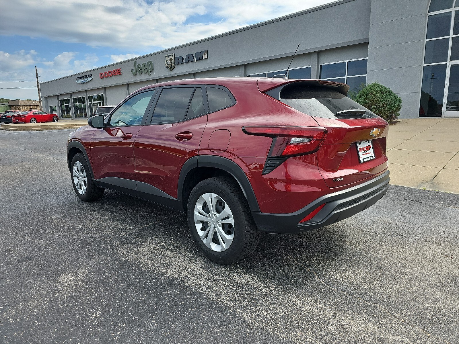 2025 Chevrolet Trax LS photo 3
