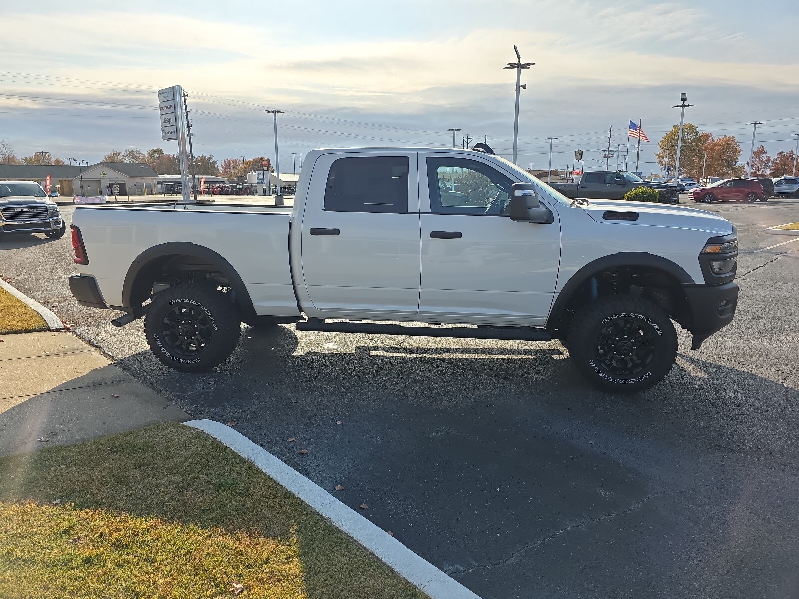 2026 Ram 2500 Tradesman photo 4