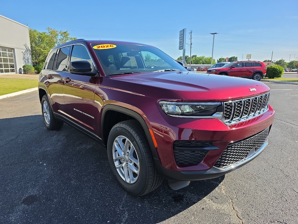 New 2026 Jeep Grand Cherokee Laredo Sport Utility