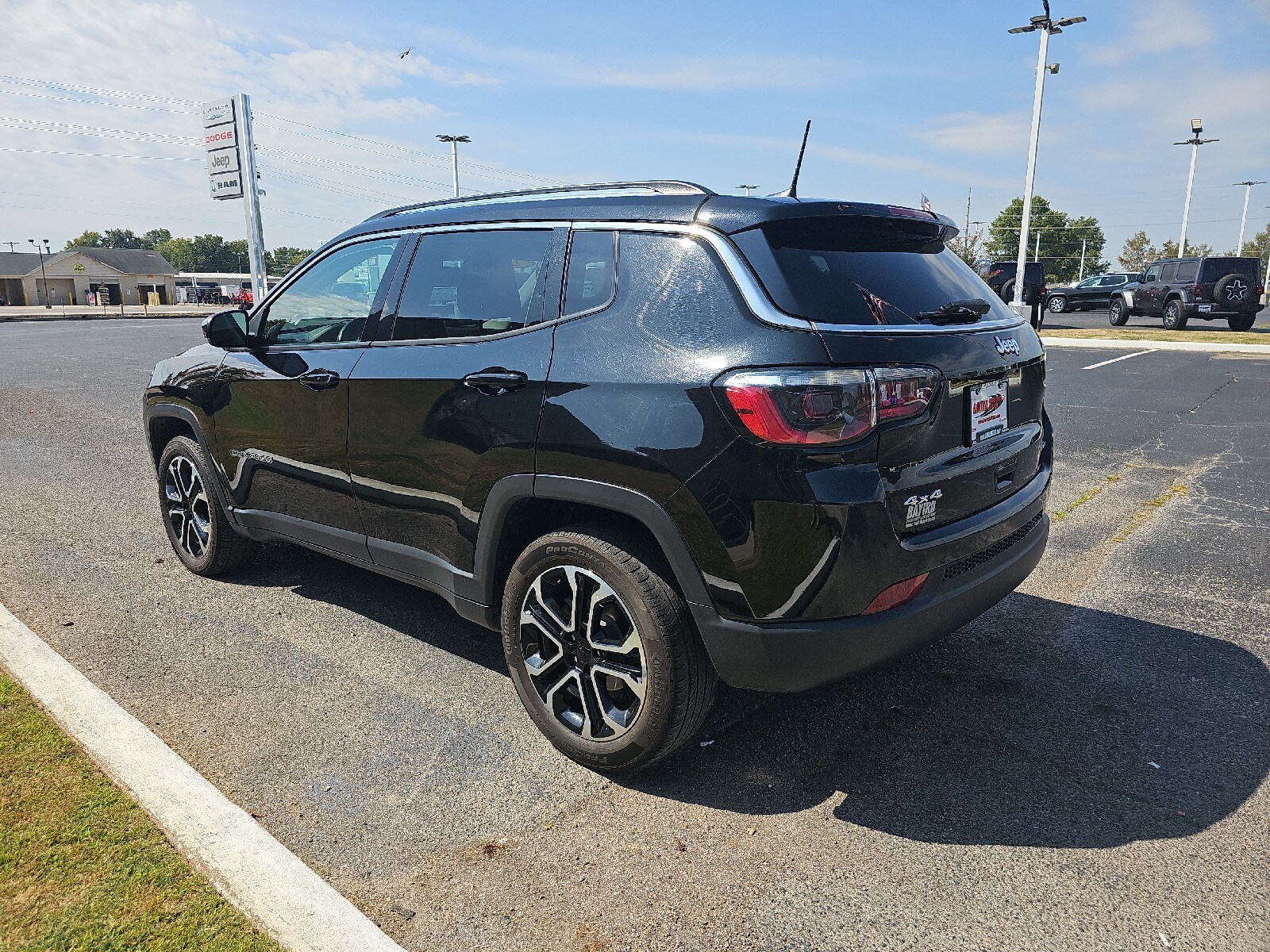 2022 Jeep Compass Limited photo 3