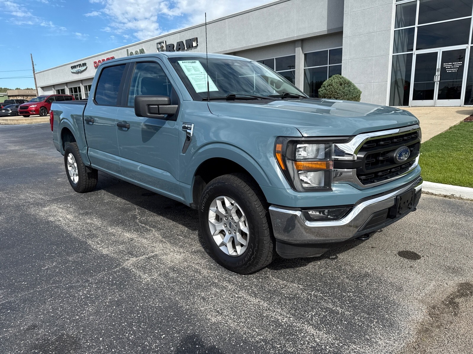 2023 Ford F-150 XLT photo 2