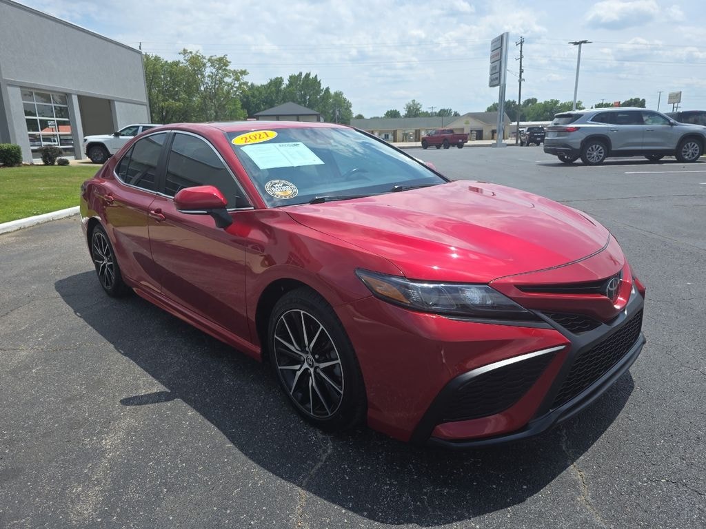 Used 2021 Toyota Camry SE Sedan