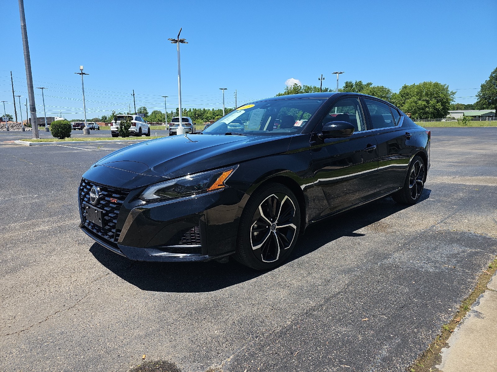 Used 2023 Nissan Altima SR with VIN 1N4BL4CV8PN360277 for sale in Dexter, MO