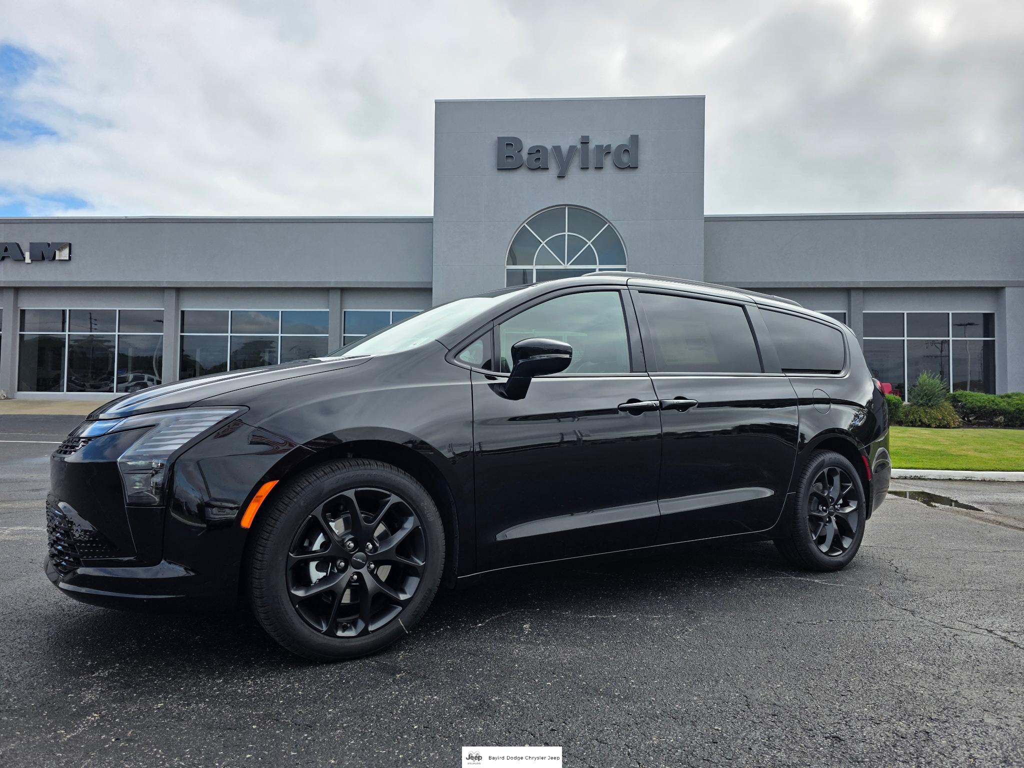 2027 Chrysler Pacifica Limited Passenger Van