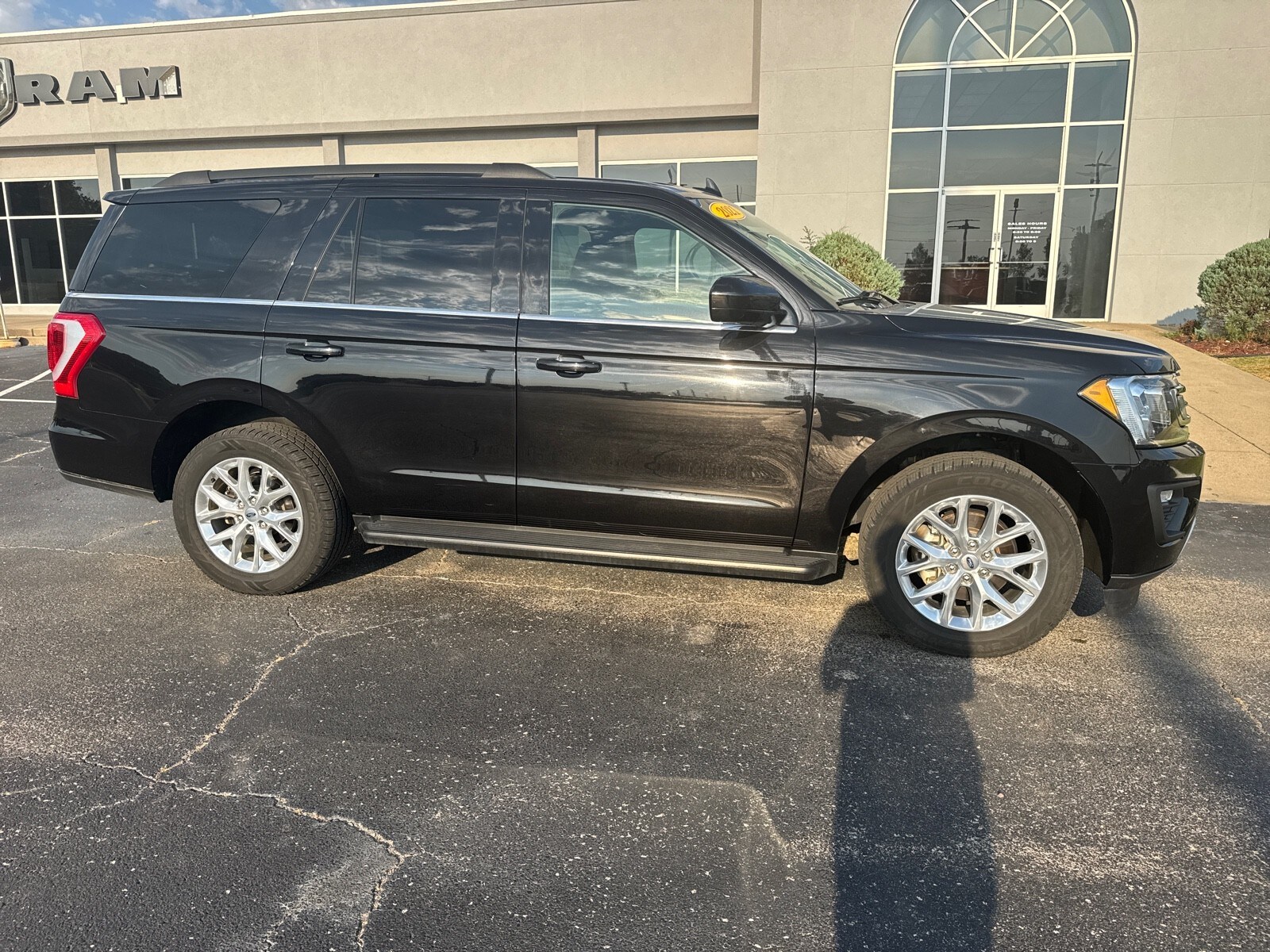 2021 Ford Expedition XLT photo 4