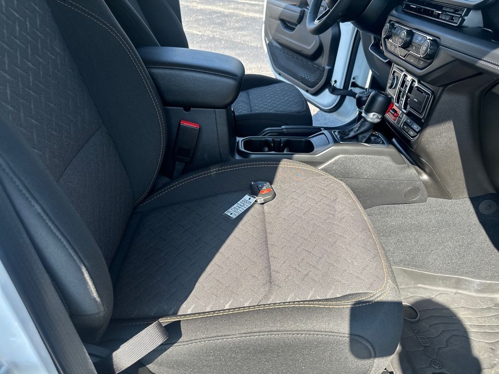 2025 Jeep Gladiator Mojave - Photo 19