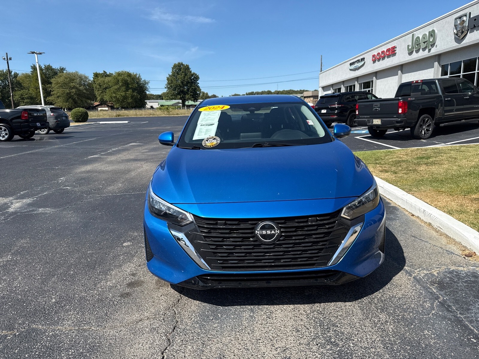 2024 Nissan Sentra SV photo 3