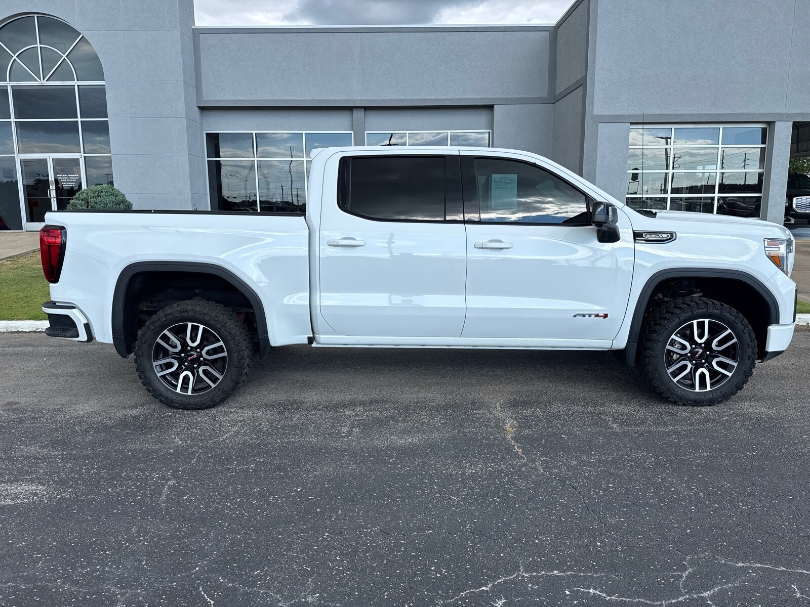 2021 Gmc Sierra 1500 AT4 photo 2