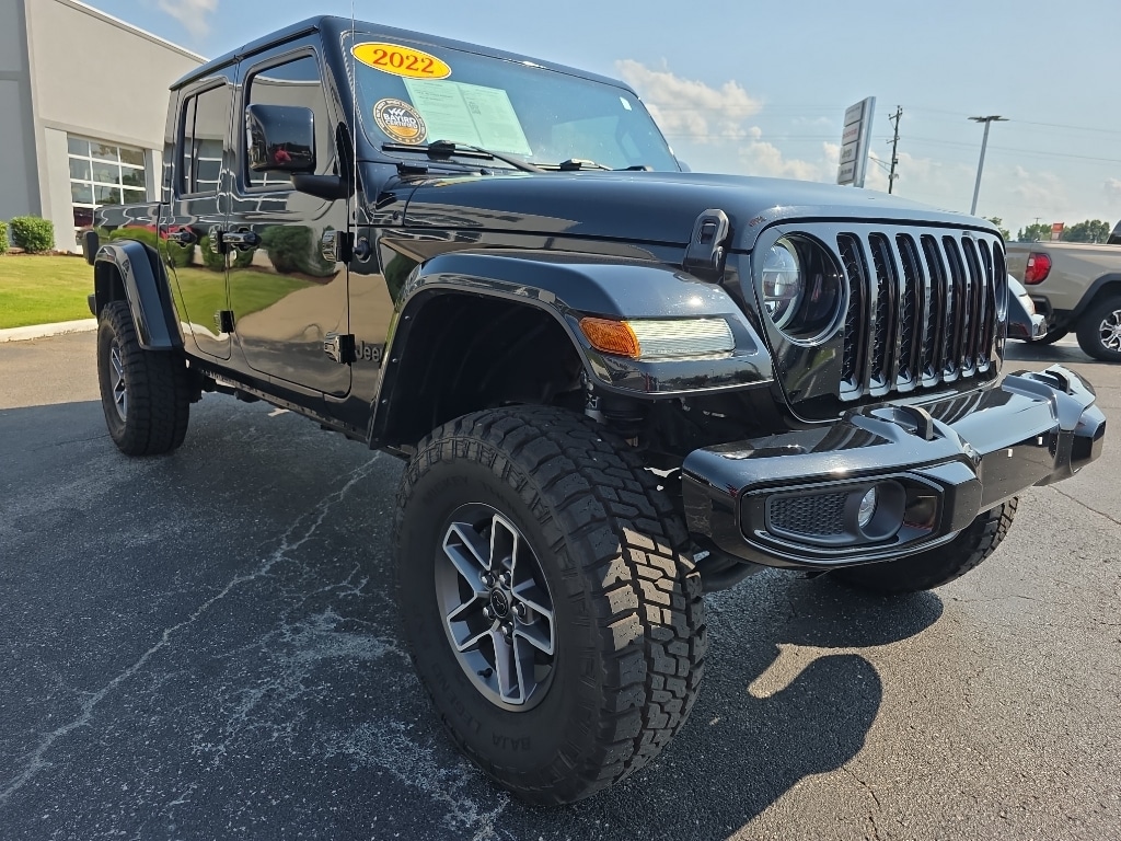Used 2022 Jeep Gladiator Overland Truck Crew Cab