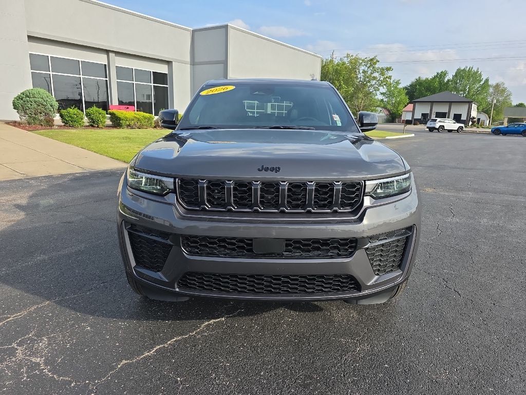 New 2026 Jeep Grand Cherokee Laredo Sport Utility